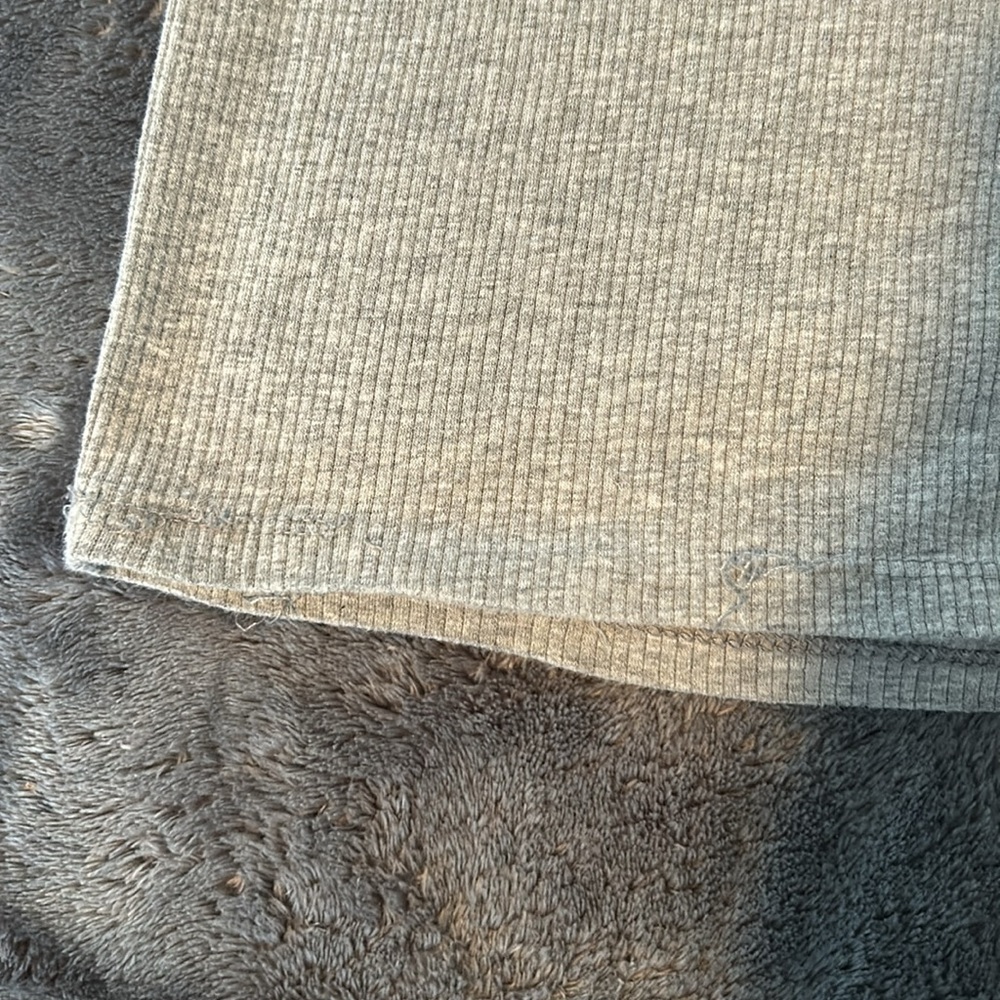 Small grey basic top - Picture 4 of 4